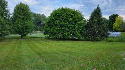 lawn 03